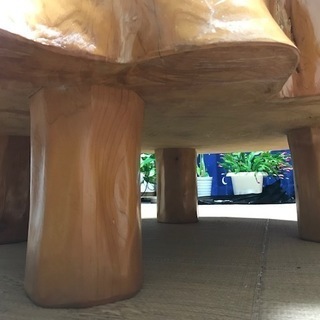 檜（ヒノキ）・無垢・一枚板・年輪・厚さ有・脚も檜材・輪切りの座卓（ローテーブル）です。