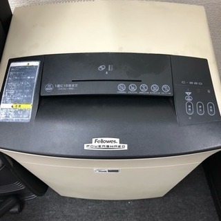 CD‐ROMにも使用できるオフィス用シュレッダー