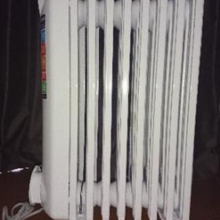 ★超美品 デロンギオイルヒーターJRE0812 保証書登録済み