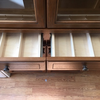 CONDE HOUSEの食器棚が入荷いたしました！