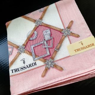 TRUSSARDI ハンカチーフ✨新品✨