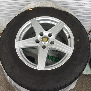 215/65/R16 スタッドレスタイヤとホイールセット 4本 アルファードで使用