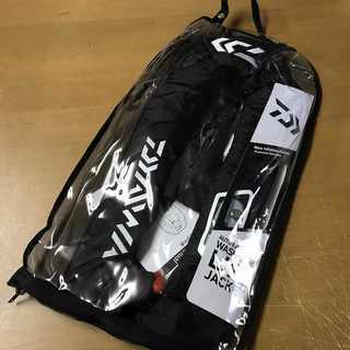 ダイワ　ＤＦ‐２００７　ウォッシャブルライフジャケット（肩掛けタイプ自動膨脹式）ブラック　桜マークＡタイプ