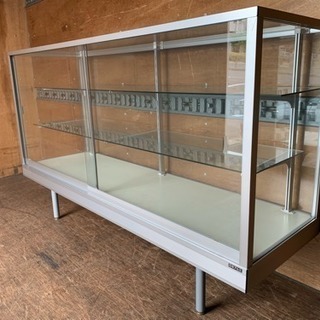 ショーケース きれいです