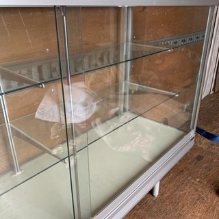 ショーケース きれいです
