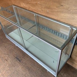 ショーケース きれいです