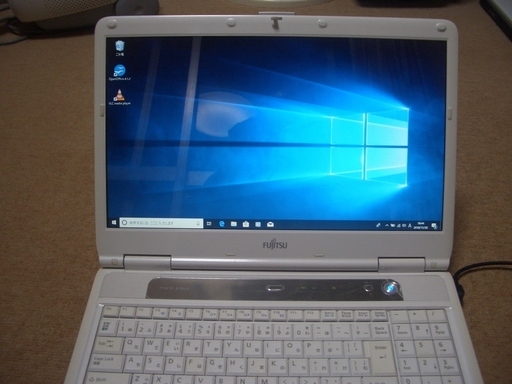 Windows10 ノートパソコン　富士通　BIBLO NF/E30　②