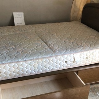 収納付き木製シングルベッド