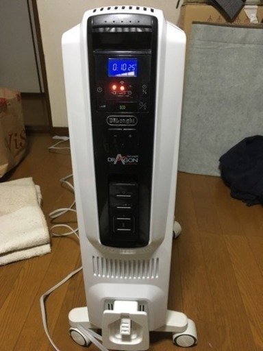 デロンギ オイルヒーター 中古美品 七、八年前に購入 ワンシーズンも使用していない 自宅保管