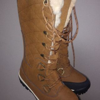 新品の冬ブーツ 24.5～25cm (Bearpaw）