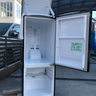 取引中。2015年製三菱冷凍冷蔵庫。146L黒。千葉県内配送無料。設置無料。