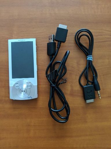 他サイトで売れました。値下げしました。ソニー　ウォークマンNW-A857　64ギガと充電、録音ケーブルセット売り
