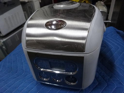東９９４　サンヨーマイコンジャー　炊飯器　３合炊き　ECJ－IS３５