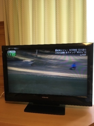 テレビ  TOSHIBA 32型  2010年製