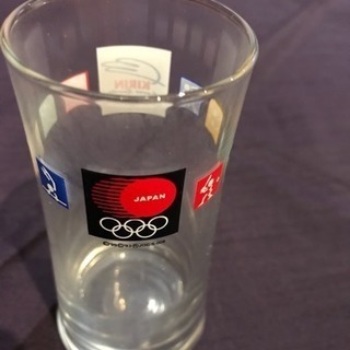オリンピックのロゴ入りグラス
