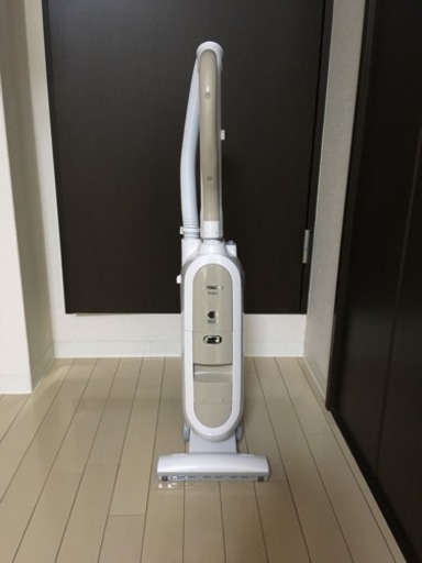 一人暮らしにはちょうどの掃除機です まあさん 大阪の生活家電 掃除機 の中古あげます 譲ります ジモティーで不用品の処分