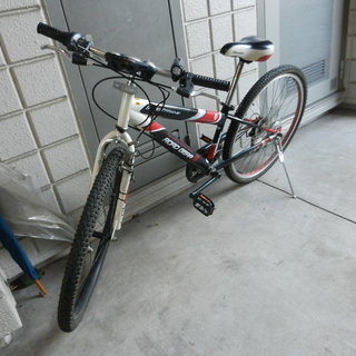 シマノ６段変速ギア搭載自転車（鍵：LEDライト：サイクルコンピュ...
