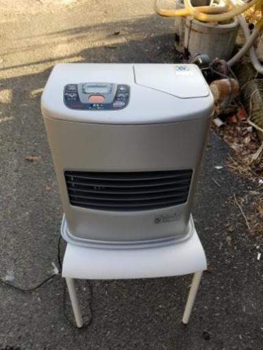 年末安売り‼️美品‼️ファンヒーター格安‼️
