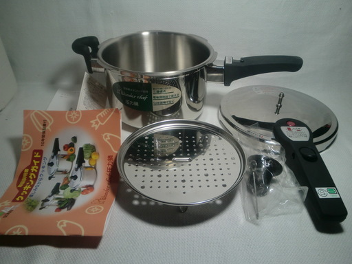 伊東アルミニウム社 ワンダーシェフ／圧力鍋3.0リッタ／IHもOKです／新品未使用品