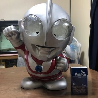 ウルトラマン貯金箱