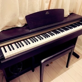 ヤマハピアノ（椅子、ヘッドフォン付き）yamaha arius ydp 160