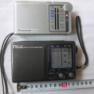 panasonicのラジオ他ラジオ計２個です。