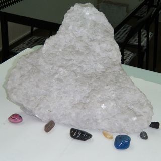 綺麗な岩、いろいろな石　全部で１００円