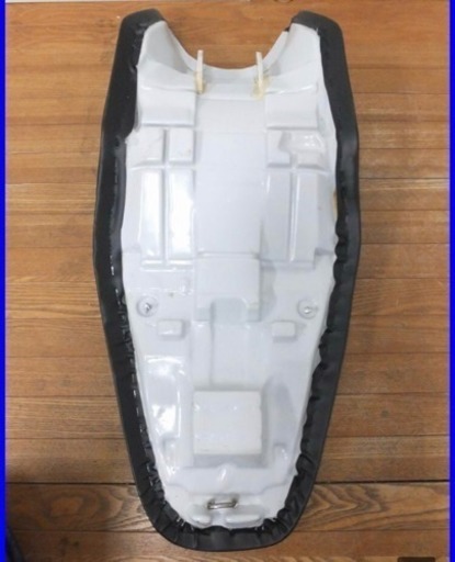 ホーネット 250 シート