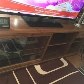 決まりました。まめまめ様にきまりました。テレビ台差し上げます