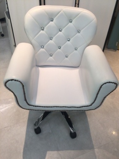 ラグジュアリーネイルチェア Kenken 川口の椅子の中古あげます 譲ります ジモティーで不用品の処分