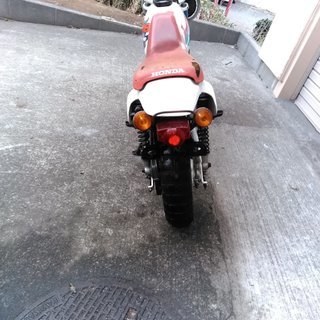 珍しい車両です　モンキーバハ　カッコイイです