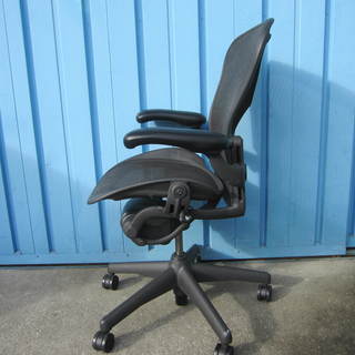 アーロンチェア　ハーマンミラー　Ｂタイプ　可動肘　ランバーサポート無し　事務イス　オフィスチェア　椅子