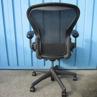 アーロンチェア　ハーマンミラー　Ｂタイプ　可動肘　ランバーサポート無し　事務イス　オフィスチェア　椅子