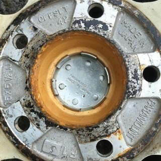 テリオスキッド15インチ5.5J pcd114.3off42