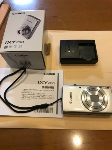 今週末限定値引きCanon IXY200 シルバー 美品 約2000万画素