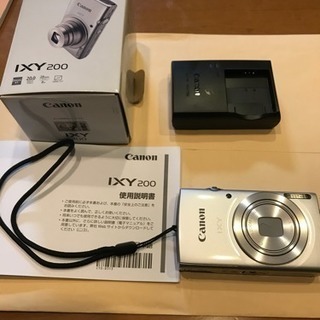 今週末限定値引きCanon IXY200 シルバー 美品 約20...