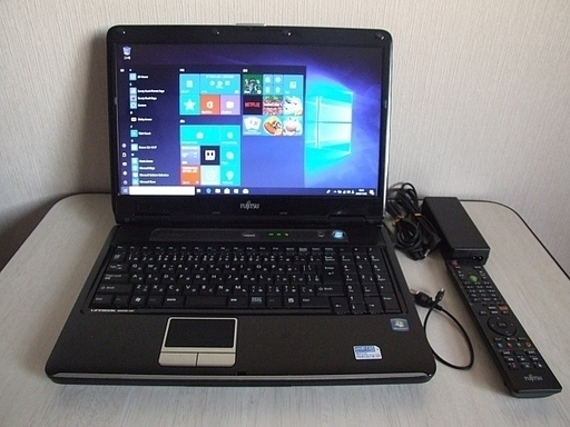 Fujitsu LIFEBOOK AH550/1AT　Blu-ray/地デジ　ノートパソコン