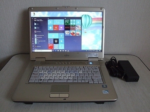 Fujitsu LIFEBOOK AH/R3 タッチパネル　ノートパソコン　2