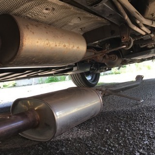 センターマフラー ヴェルファイア 20 アルファード中間マフラーD.A.Dギャルソン？