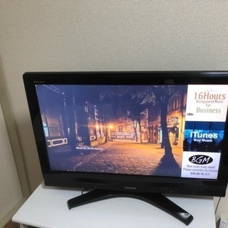 【値下げしました】32型テレビ テレビ台付 TOSHIBA RE...