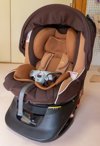 エールベベ・クルット NT2 プラウド シナモンブラウン 新生児～4才ごろまで