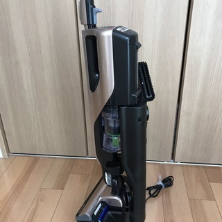 日立　コードレススティック掃除機　PV-BE700