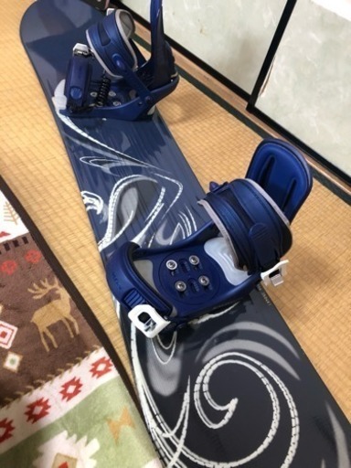 SALOMON(サロモン)の スノーボードとビンディングのセット
