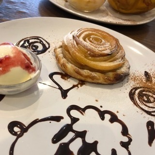 今日梅田でゆるゆるお茶友達(*´ω｀*)