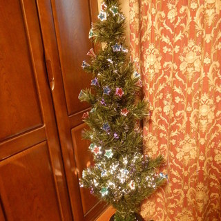 クリスマスツリー　150cm。光る、色が変わる、光ファイバー式