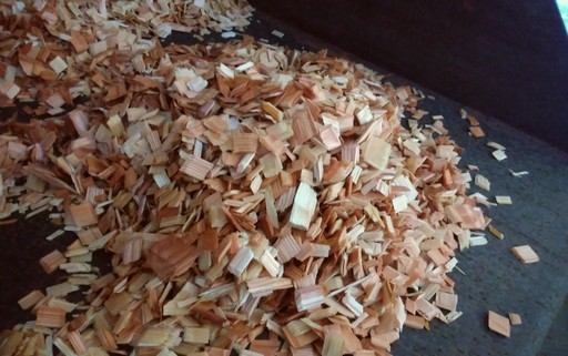 杉ウッドチップ」 1トンバッグに大量！（配送可）