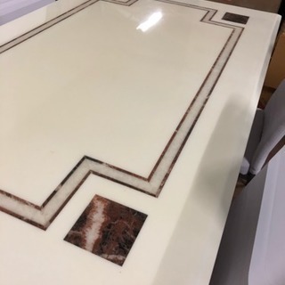 高級大理石 食卓テーブル 14万8千円を破格値で行きます！