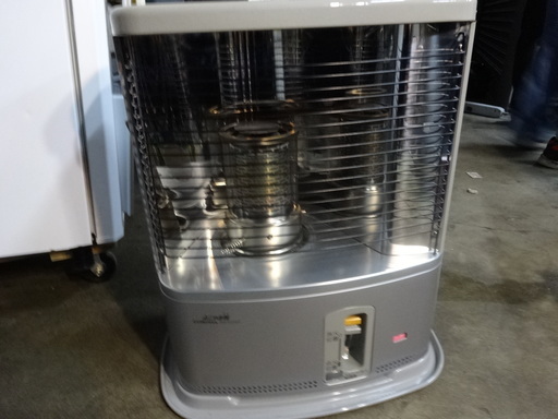西２０４　コロナ　石油ストーブ　RX-2210Y　タンク４L　主にコンクリート８畳用