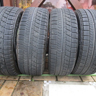 アルミホイル付きスタッドレスタイヤ４本 　205/60R16