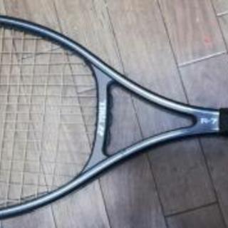 テニスラケット YONEX
